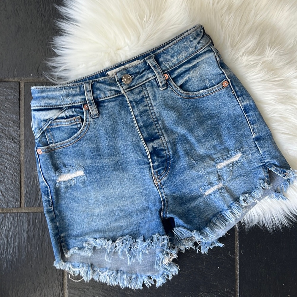WE THE FREE | Highwaisted Jean Shorts